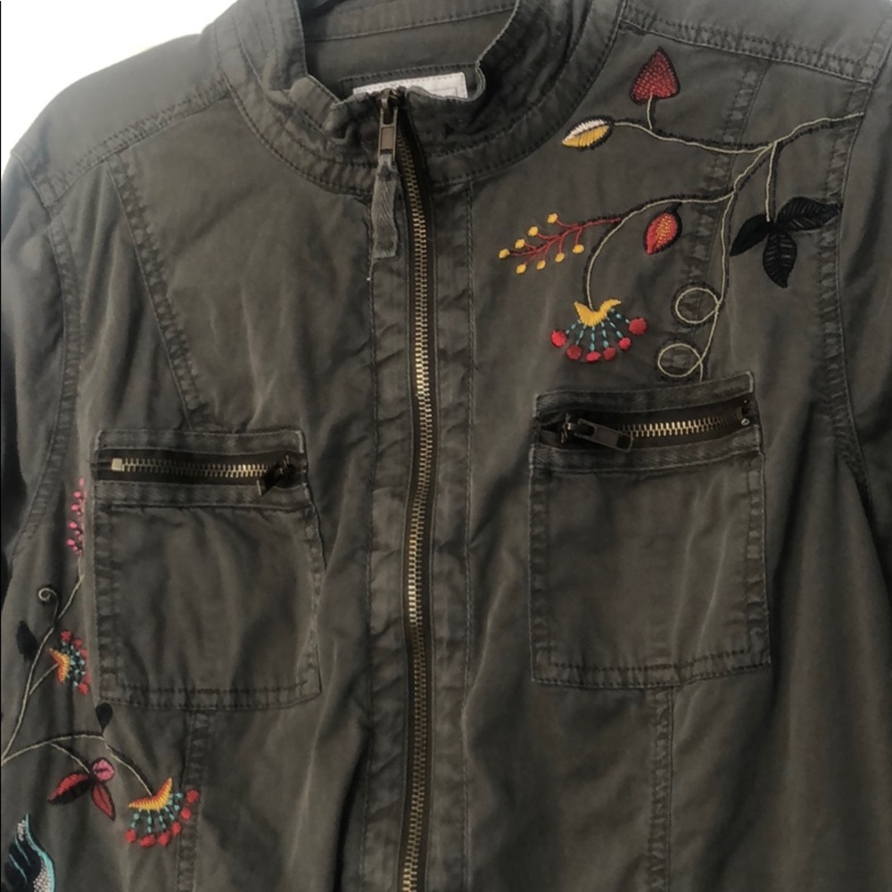 Beautiful embroidered vintage feeling jacket XL